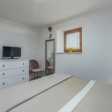 Claire Διαμέρισμα Karšete