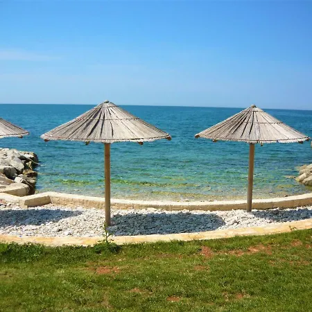 Claire Διαμέρισμα